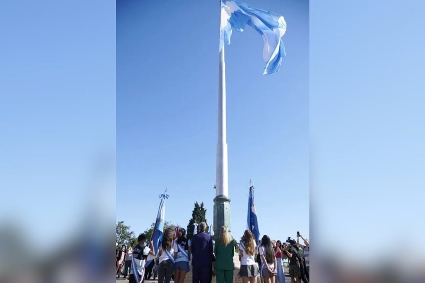 El acto reunió autoridades, credos, universidades y vecinos de todos los barrios.