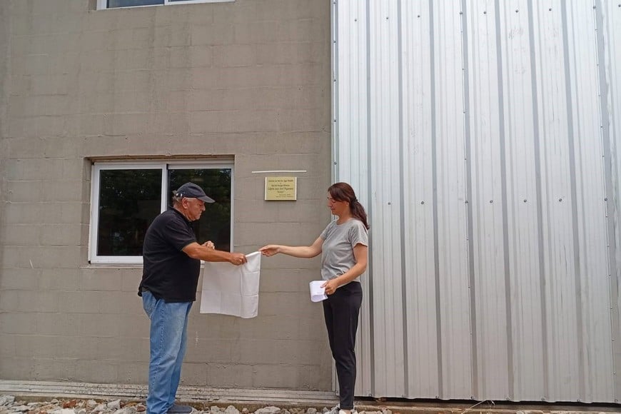 Nombrar este espacio como “Juan José Pegassano” fue un gesto impulsado por los propios trabajadores comunales, quienes recordaron a Juanjo como un compañero comprometido, solidario y siempre dispuesto a brindar una mano.