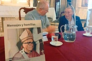Se presentó el libro Mensajes y Homilías de monseñor Vicente Faustino Zazpe, a quien el papa Francisco calificó, en su momento, de obispo "profeta".