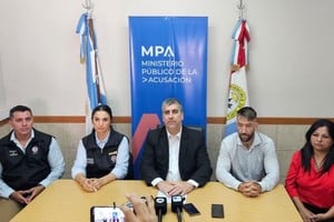 El Fiscal Regional de Rafaela, Carlos Vottero, presidió la conferencia de prensa.