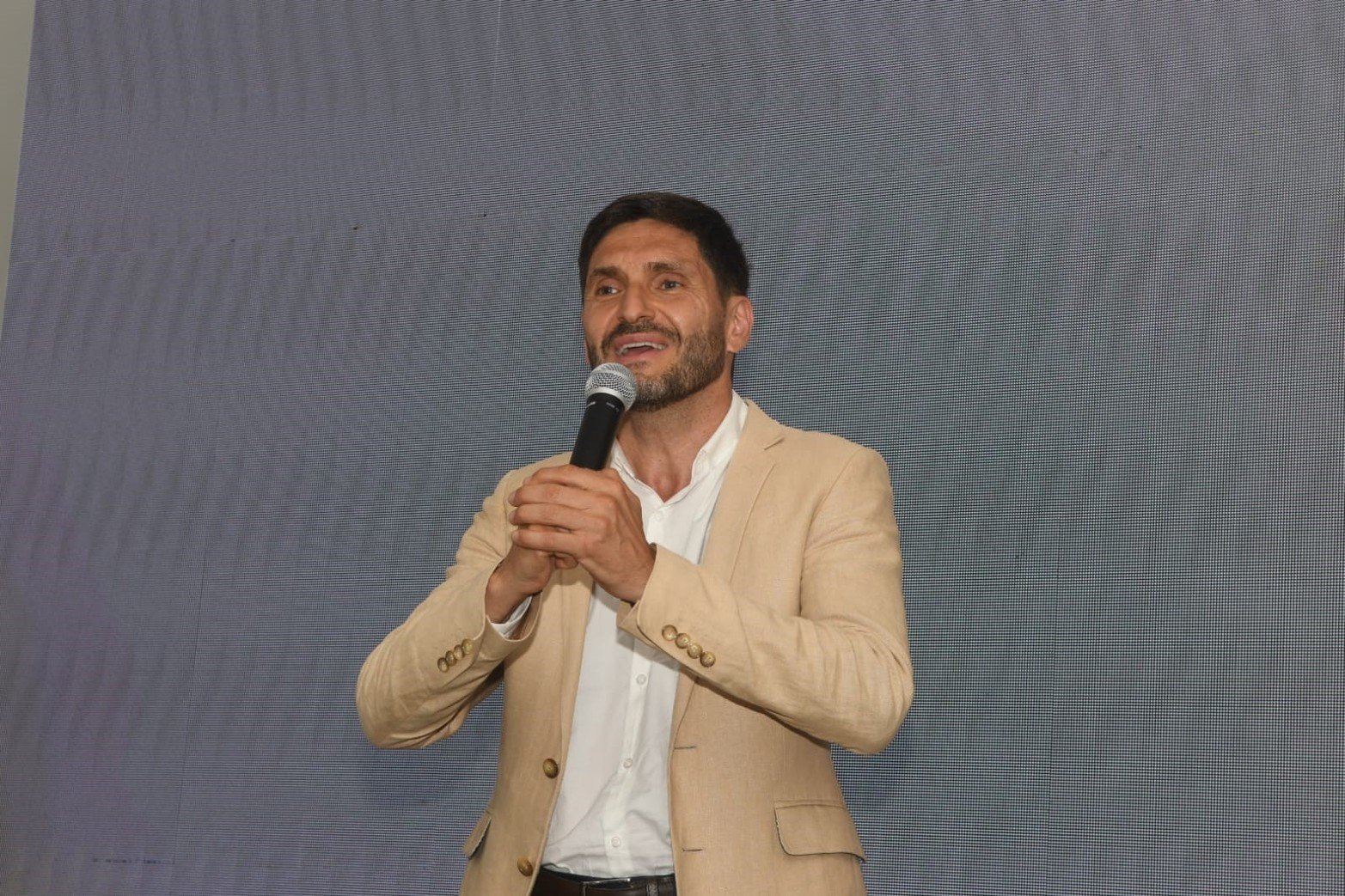 El gobernador Maximiliano Pullaro encabezó la primera entrega de los MICE Awards en Santa Fe.


