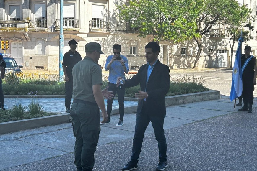 Viotti acompaña la presentación de los patrulleros destinados a reforzar el trabajo preventivo.