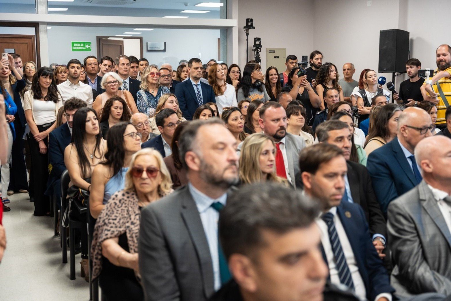 Autoridades locales y del sur provincial acompañaron en la ceremonia inaugural. 