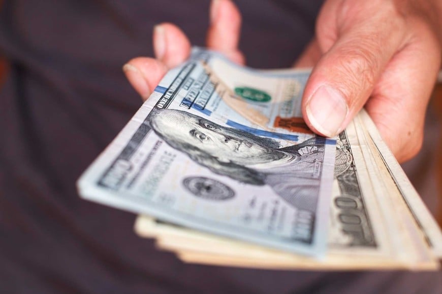 Continúa estable la cotización del dólar.