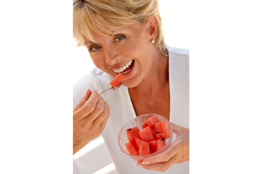 Su bajo contenido calórico la convierte en una opción "liviana" frente a refrigerios o snacks hipercalóricos.