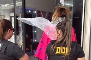 Estaba en la peluquería y fue detenida acusada de realizar entraderas.