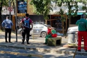 La joven fue golpeada por un andamio que cayó desde una obra en la Avenida Chivilcoy.