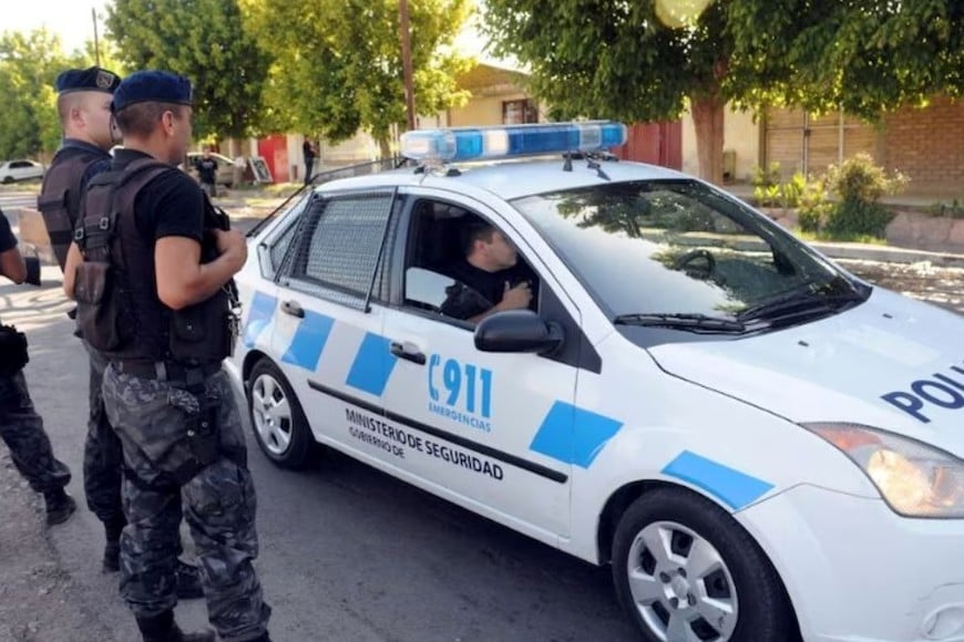 La niña, de 13 años, murió en el acto; su hermano, de 10, sufrió graves lesiones