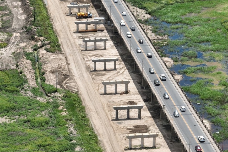 Llegaron las primeras vigas del nuevo Puente Santa Fe–Santo Tomé.