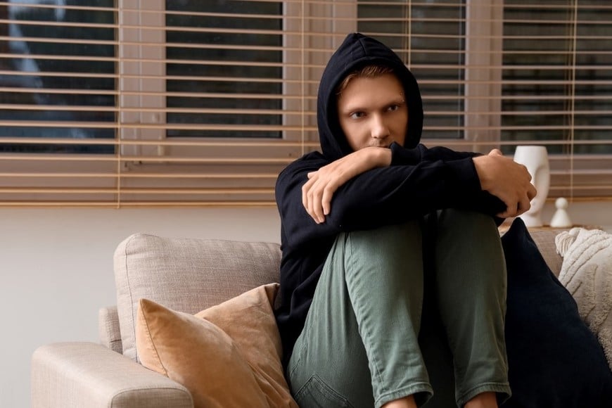 En un contexto con menos contención, menos escucha y más presión, los adolescentes quedan más expuestos.