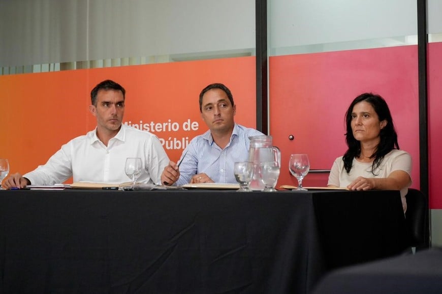 Después de 20 años, la Provincia licitó la compra de 8 máquinas para mantenimiento de canales y obras de drenaje