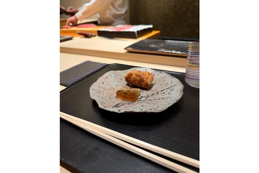 Perry compartió imágenes en las que ambos aparecen comiendo en restaurantes japoneses.