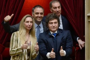 El reordenamiento interno de La Libertad Avanza en su estructura parlamentaria.