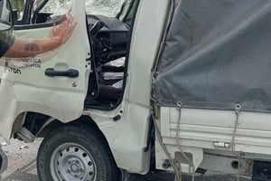 El conductor del furgón no sobrevivió. Foto: El Litoral