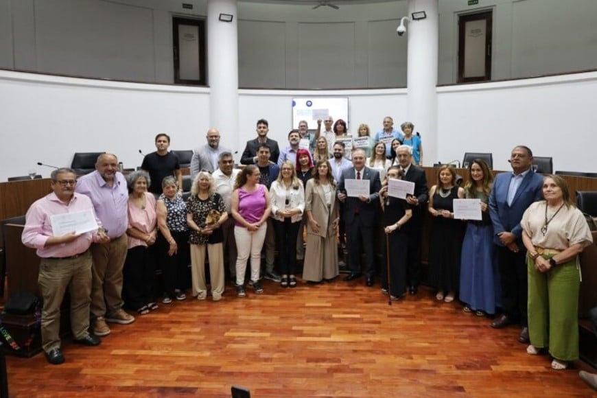 Seis referentes e instituciones de la ciudad recibieron la distinción.