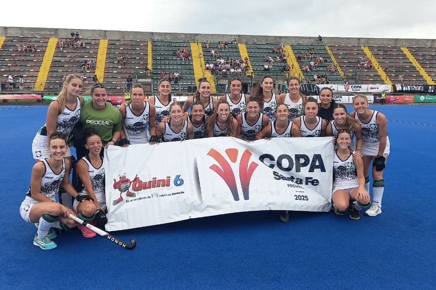 Duendes de Rosario se quedó con la Copa Santa Fe de Hockey femenino.