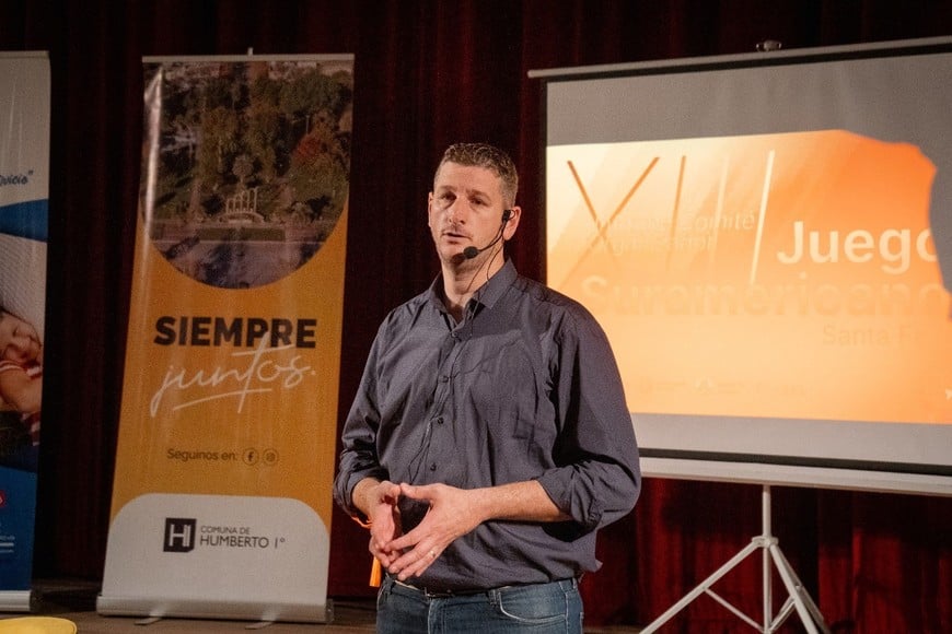 Una idea que crece. Por segundo año consecutivo, la localidad de Humberto Primo le da formato a su "Clínica Deportiva". Participaron clubes y deportistas de la región. Crédito: El Litoral