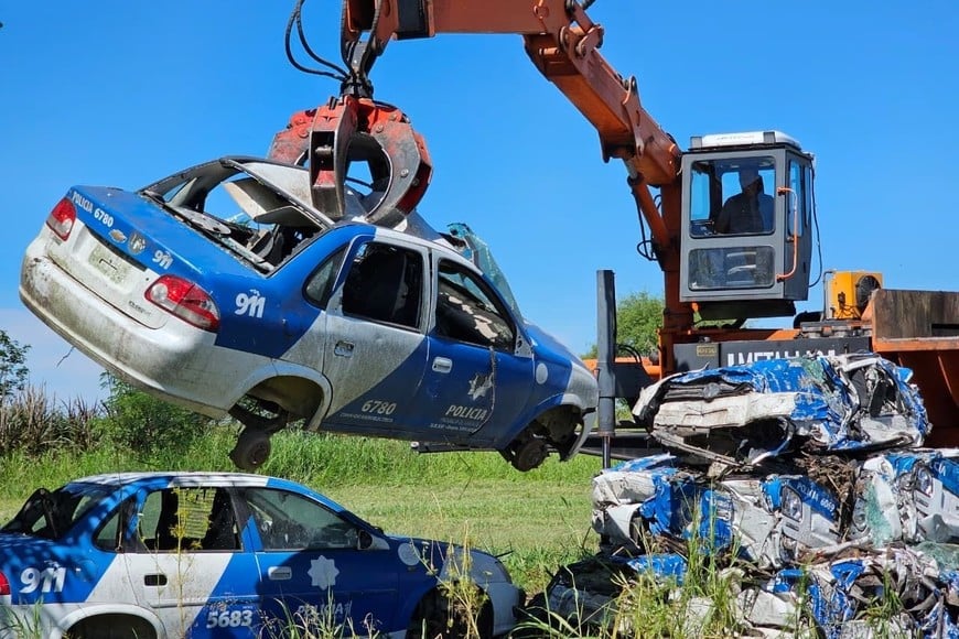 Comienza en Angeloni una operación de compactación para liberar y sanear los depósitos policiales