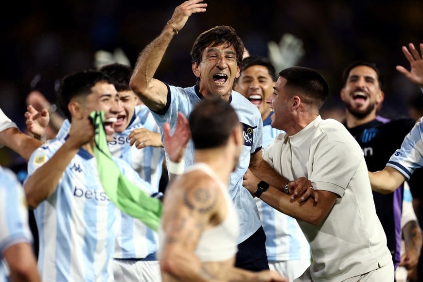 Soccer - Argentina - Argentine Primera Division - Torneo Clausura - Boca Juniors v Racing Club - Estadio La Bombonera, Buenos Aires, Argentina - December 7, 2025
Racing Club coach Gustavo Costas celebrates after the match REUTERS/Agustin Marcarian     TPX IMAGES OF THE DAY