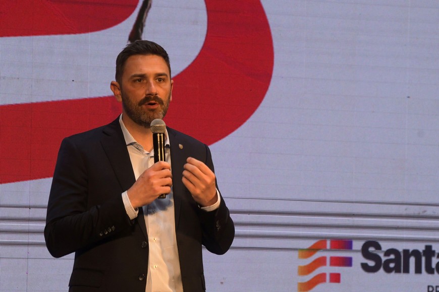 Enrique Estévez, ministro de Medio Ambiente. Crédito: Guillermo Di Salvatore