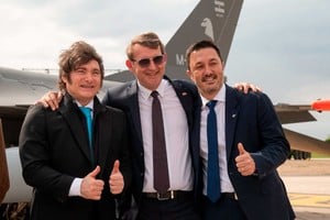 Petri se mostró feliz en la recepción de los flamantes aviones.