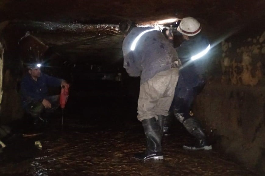 Parte los trabajos realizados este lunes. Crédito: ASSA