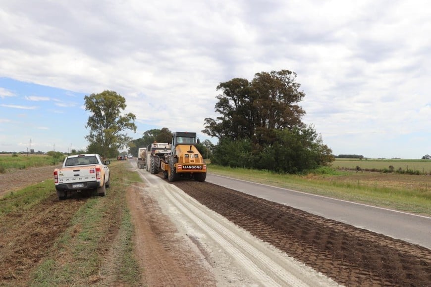 “El mejoramiento de la red vial provincial es uno de los objetivos que trazamos junto al gobernador Pullaro", señaló Enrico.