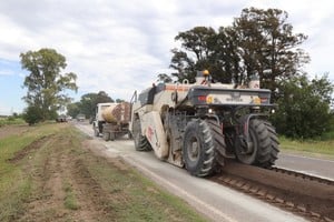 “El mejoramiento de la red vial provincial es uno de los objetivos que trazamos junto al gobernador Pullaro", señaló Enrico.