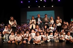 Los 570 egresados de salas de 3 celebraron su cierre de ciclo en el Teatro Municipal 1° de Mayo.  Foto: Gentileza