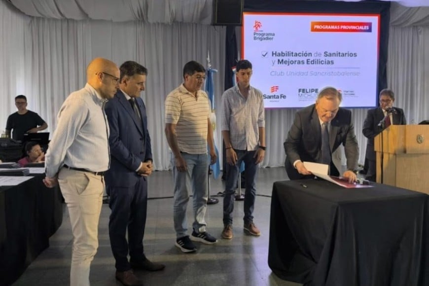 A la jura ante la nueva Constitución fueron invitadas las autoridades de las 32 localidades del departamento San Cristóbal.