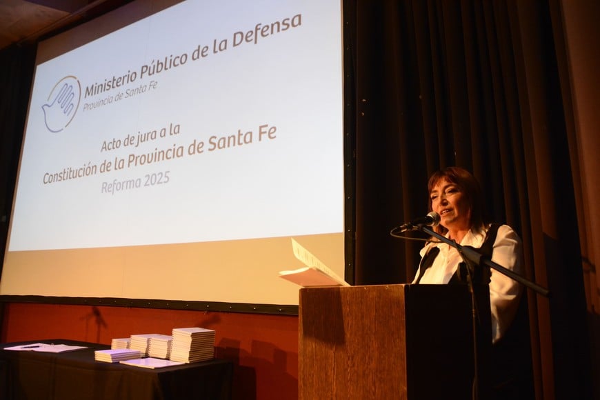 La Defensora General, Moreno Robinson, en la toma de juramento a nuevos defensores públicos. Foto: Prensa MPD