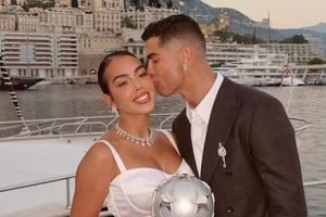 El plan apunta a realizar el enlace en el próximo verano europeo, una vez concluido el Mundial 2026.