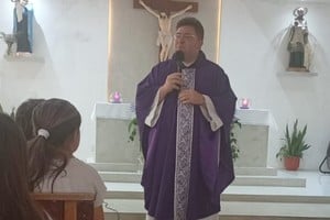 Como cada día 7, la comunidad de San Cayetano en Santa Fe se reunió para agradecer y pedir