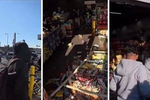 Jóvenes ciclistas arrasaron un supermercado en Estados Unidos.