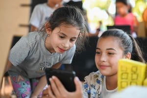 Villa Gobernador Gálvez celebró la muestra anual de sus Clubes de Tareas