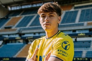 Jerónimo Domina con la camiseta de Cádiz. Crédito: Prensa Cádiz
