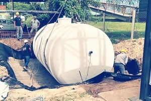 La nueva cisterna construida en plástico reforzado con fibra de vidrio.

Gentileza ASSA.