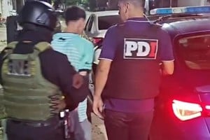 Para la irrupción, la PDI se apoyó en un equipo táctico del Grupo de Operaciones Especiales. Foto: El Litoral