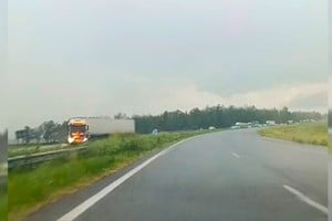 Accidente en ruta 34: camión queda atrapado en tormenta