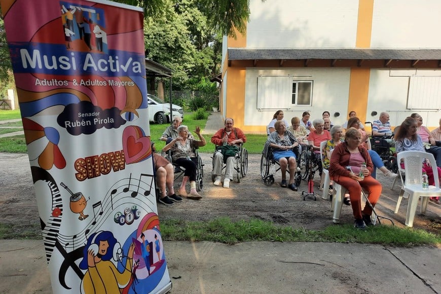 La música actuó como el punto de unión, facilitando la convivencia y reforzando el sentido de pertenencia en cada comunidad que abrió sus puertas a esta dinámica colaborativa.