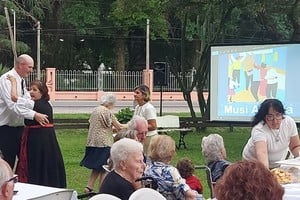 La música actuó como el punto de unión, facilitando la convivencia y reforzando el sentido de pertenencia en cada comunidad que abrió sus puertas a esta dinámica colaborativa.