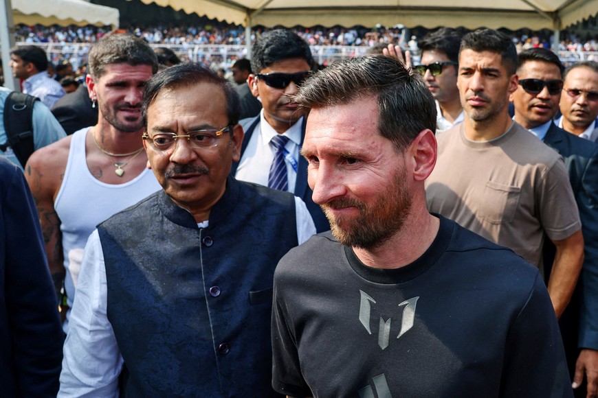 Tras el caos en Calcuta, Messi hizo delirar a Hyderabad