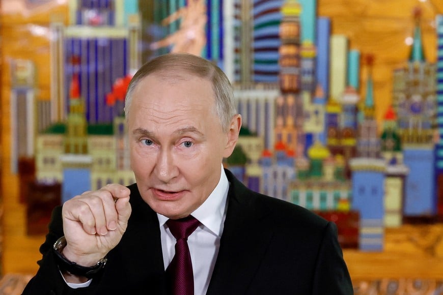 Russian President Vladimir Putin speaks with journalists as he attends the VTB Investment Forum "Russia Calling!" in Moscow, Russia, December 2, 2025. Sergei Ilnitsky/Pool via REUTERS