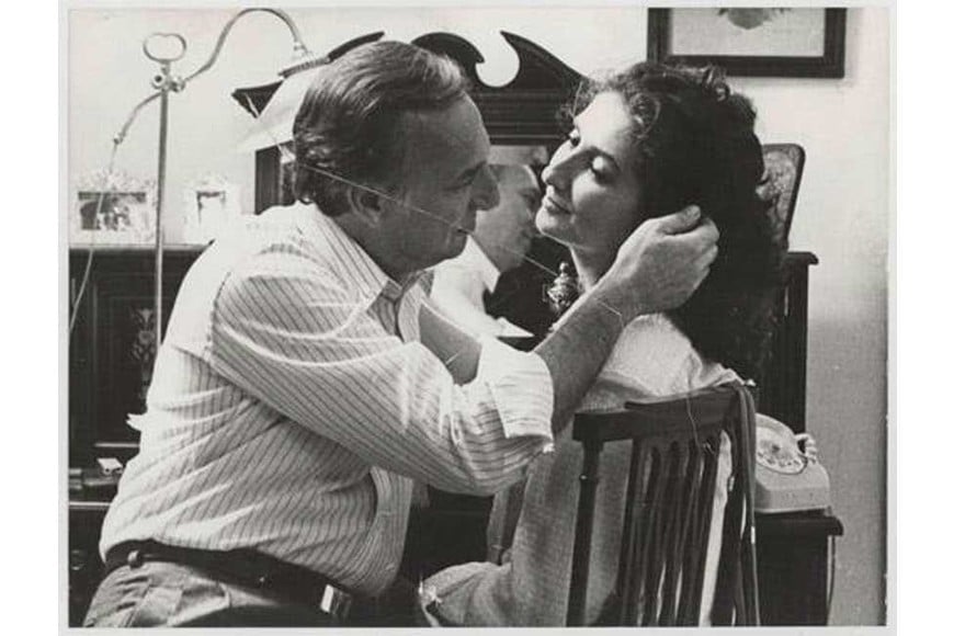 Junto a Norma Aleandro en "La Historia Oficial".