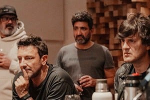 Ciro Junto a Emiliano Brancciari, trabajando en el estudio. Foto: Gentileza Dale Play Records