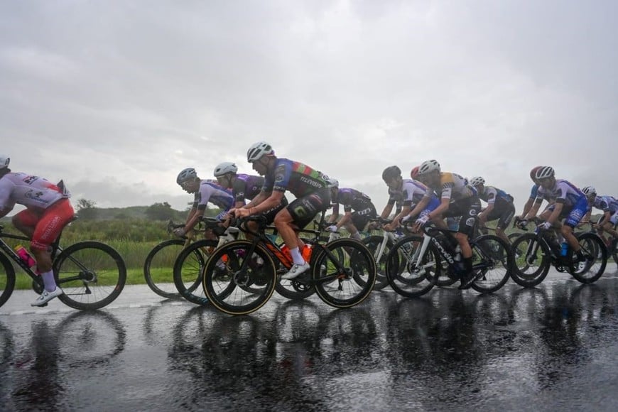 Protección Civil siguió en tiempo real la evolución del frente de tormenta durante el recorrido.