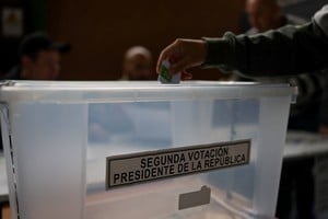 Urna de este domingo en Chile. REUTERS/Pablo Sanhueza