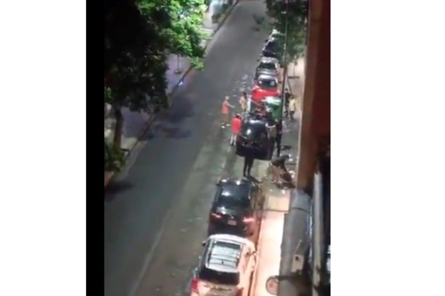 La discusión inicial escaló rápidamente a agresiones físicas