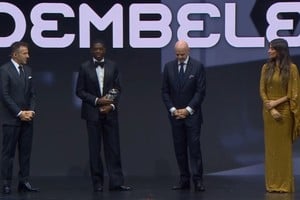 Dembélé se llevó el premio The Best tras brillar en PSG.