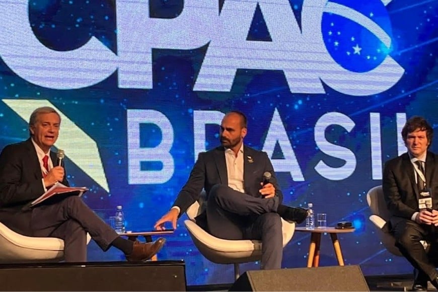 Kast, Bolsonaro y Milei en la CPAC de Brasil en 2022.